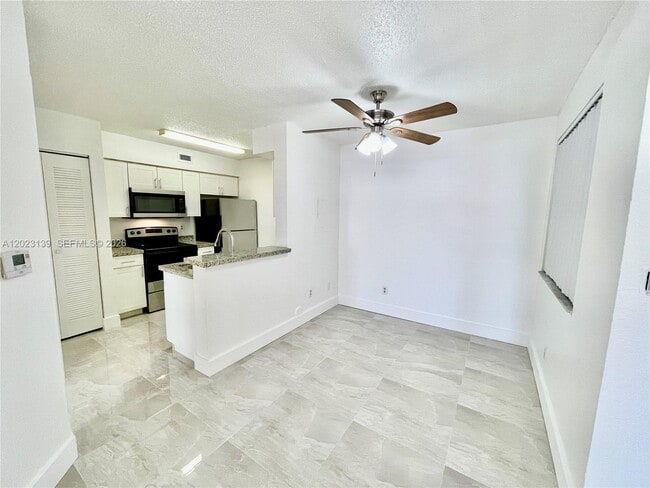 Photo - 2880 N Oakland Forest Dr Unit 103