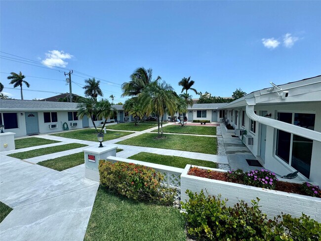 Building Photo - 120 NE 10th Ave Unit # 1