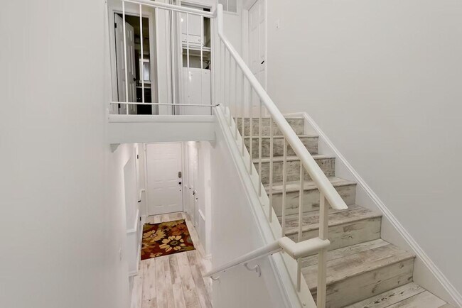 Photo - 321 Senate Ct Unidad SI ID1473424P