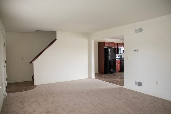 Photo - 320 Meadow View Dr