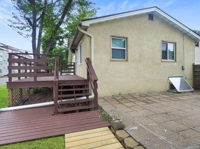 Photo - Cozy 4 Bed home in Lauderdale