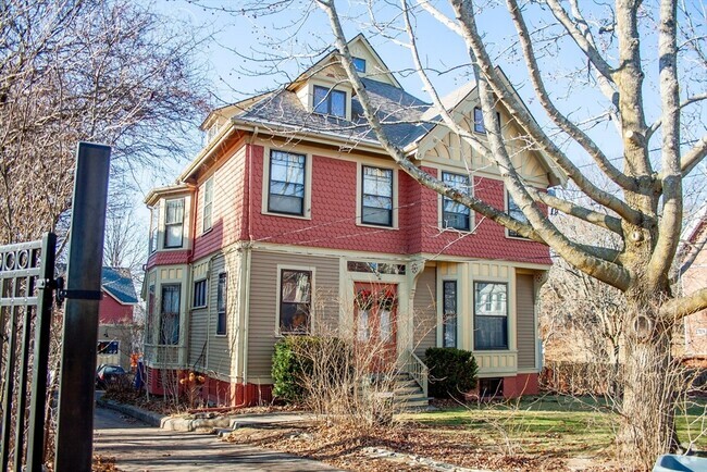 Building Photo - 244 Savin Hill Ave Unit #2 Rental