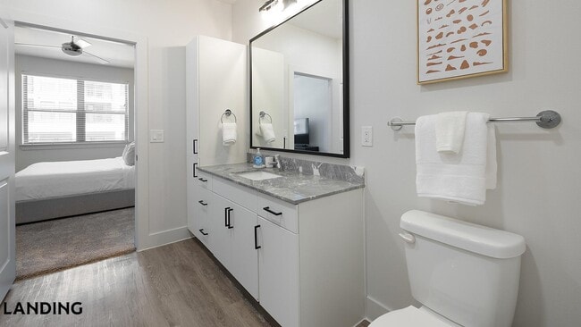 502 E College St Unit 225