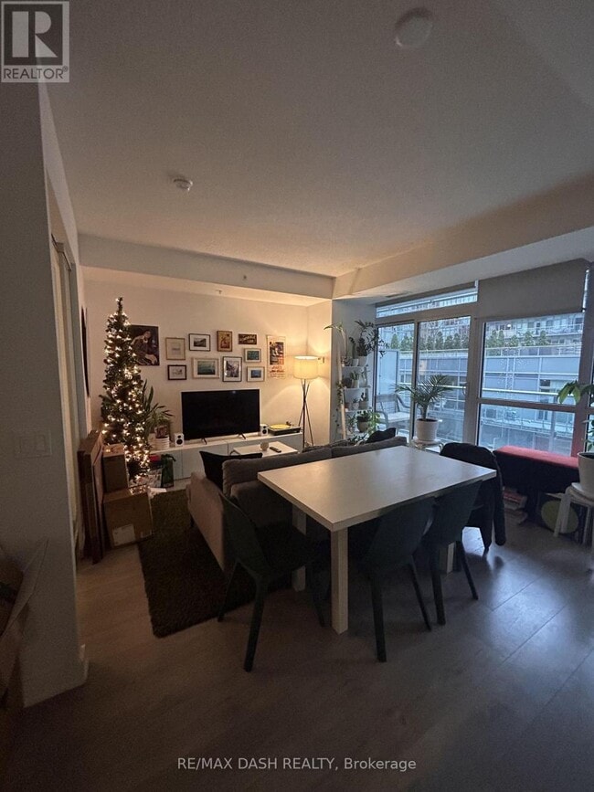 Photo - 199 Richmond St W Unit 613