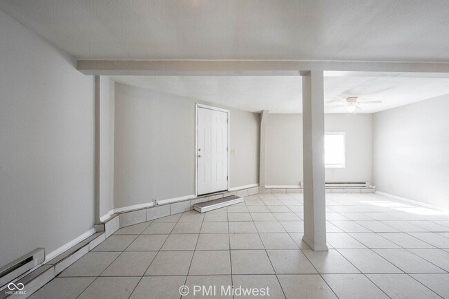 Photo - 4881 300W Unit 21