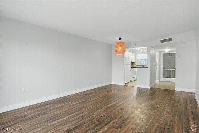 Building Photo - 170 Turtle Lake Ct Unit 301 Rental