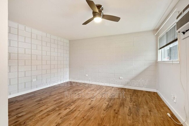 Photo - 903 Springdale Rd Unit Apt E