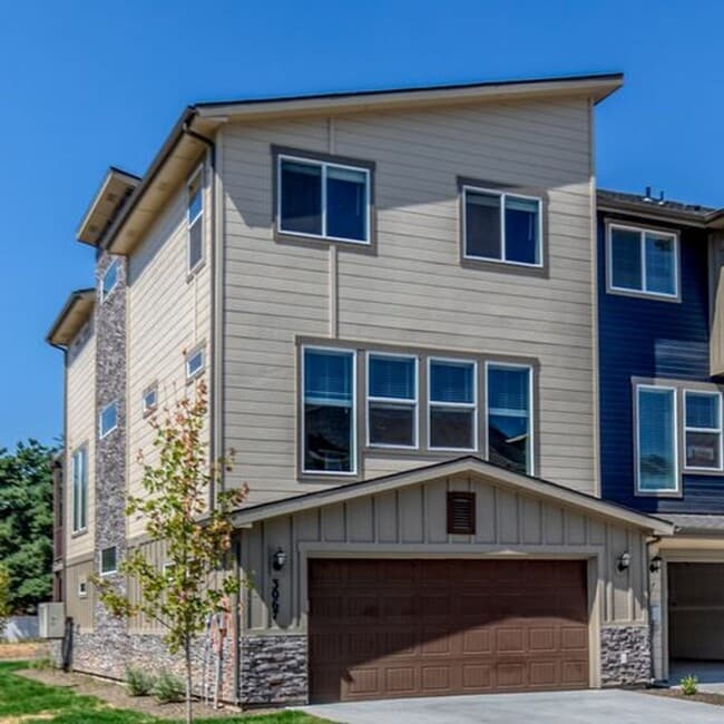 4-Bedroom Townhome in West Boise - 4-Bedroom Townhome in West Boise