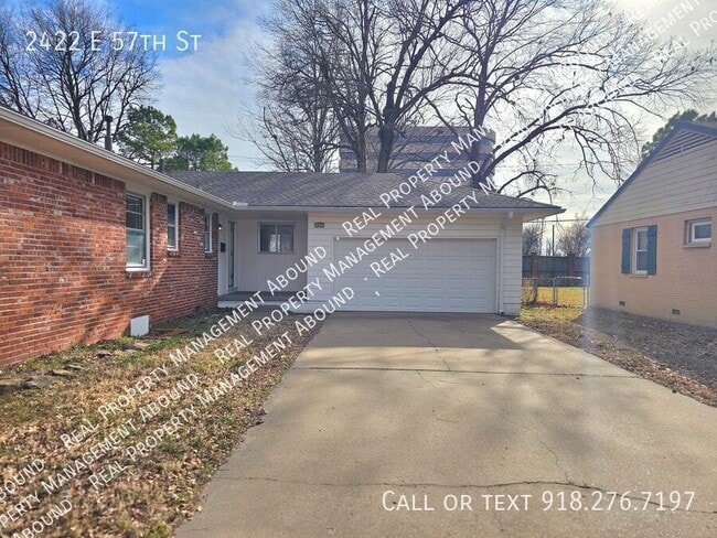 Photo - 2422 E 57th St