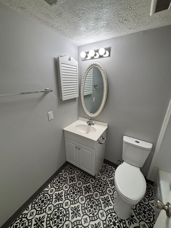 Photo - Juniper Gardens