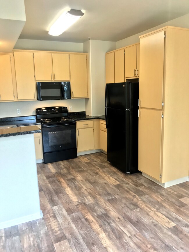 Tuscaro Apartment Homes Sacramento, CA