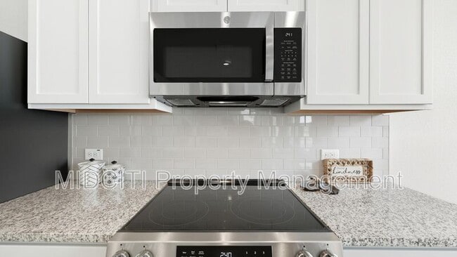 Photo - 2133 Hofstaat