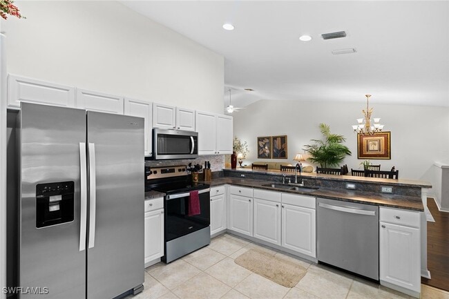 Building Photo - 23785 Clear Spring Ct Unit 2305
