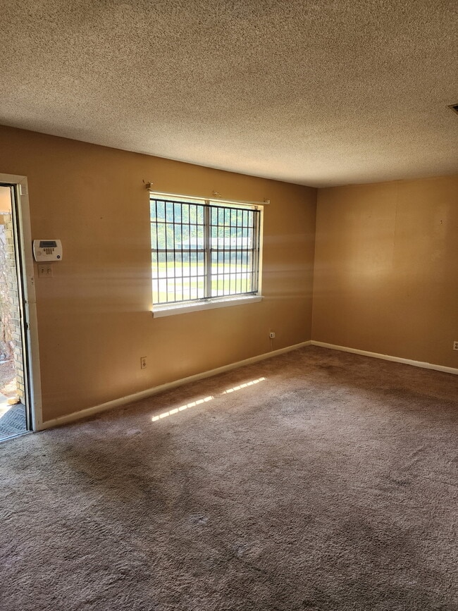 Photo - 2306 Dorchester Dr Unit A