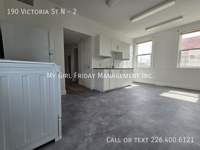 Photo - 190 Victoria St N Unit 2