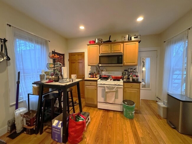 Photo - 40 Chester St Apartments Unit 1R