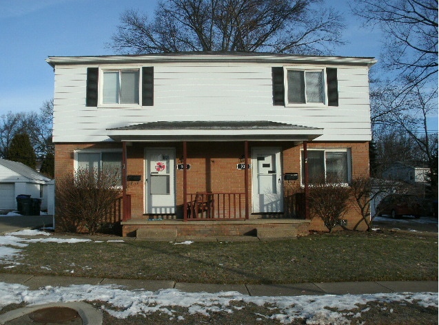 Building Photo - 905 Davis Ave Rental
