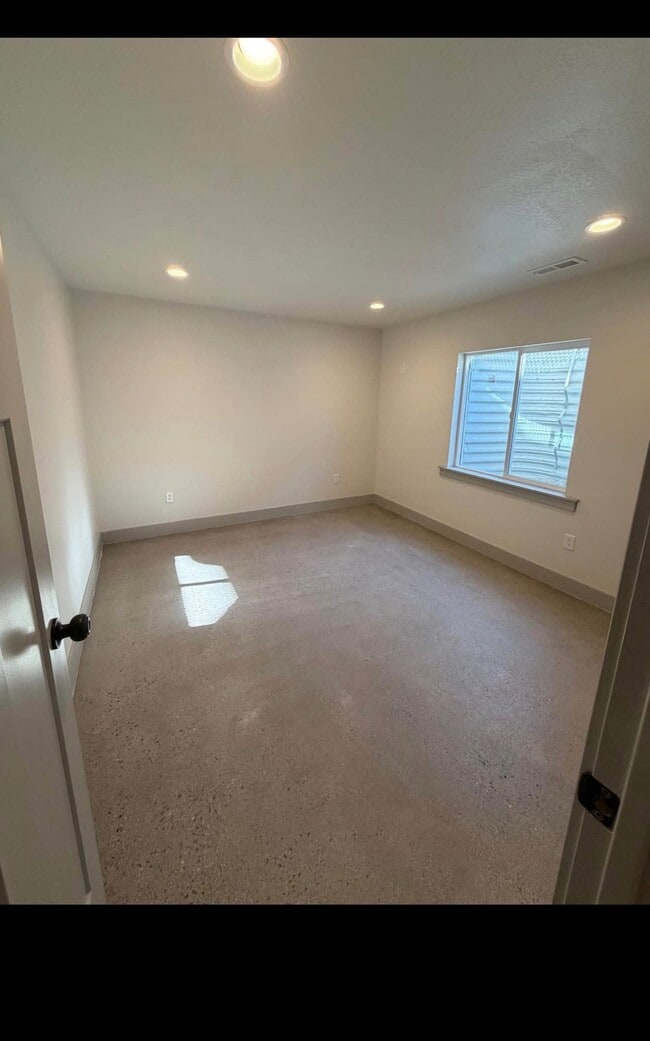417 S 50 W Cir Unidad 1