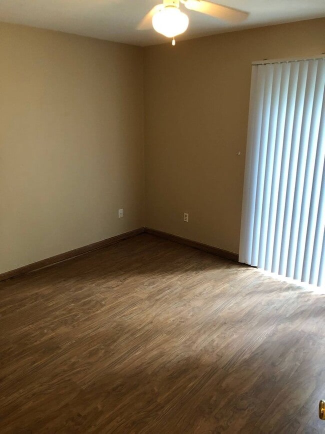 Photo - Two-Story 2 bed/2bath townhouse off Park Avenue!