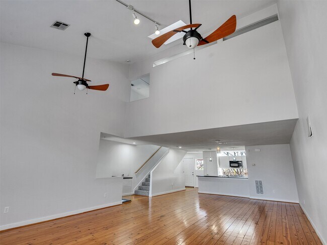 Photo - 6935 Yellowstone Way Dr