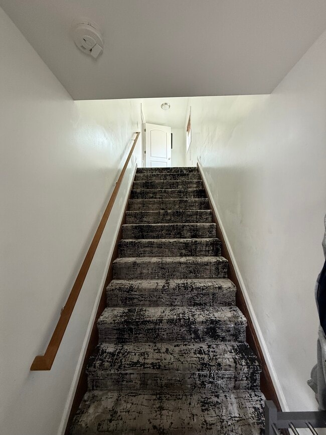 Photo - 95 Tunison Rd