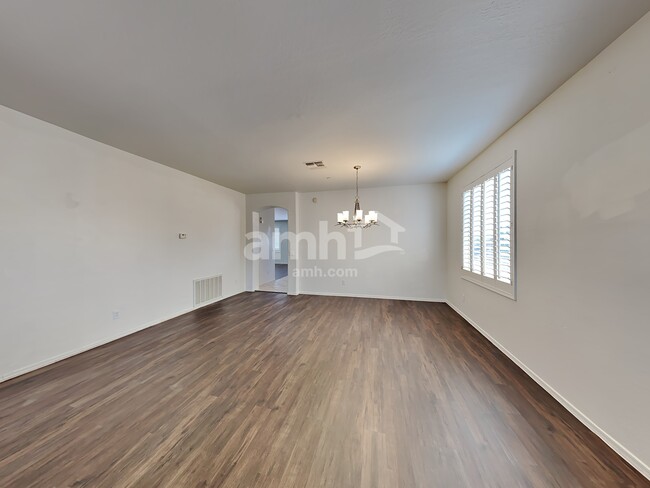 Photo - 6829 W Yearling Rd