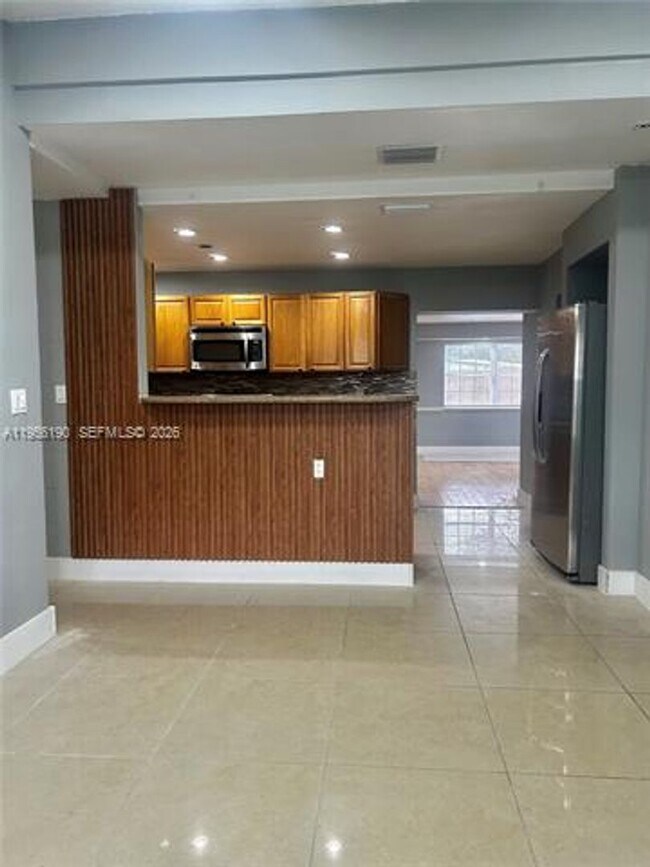 Photo - 3720 SW 32 Ave