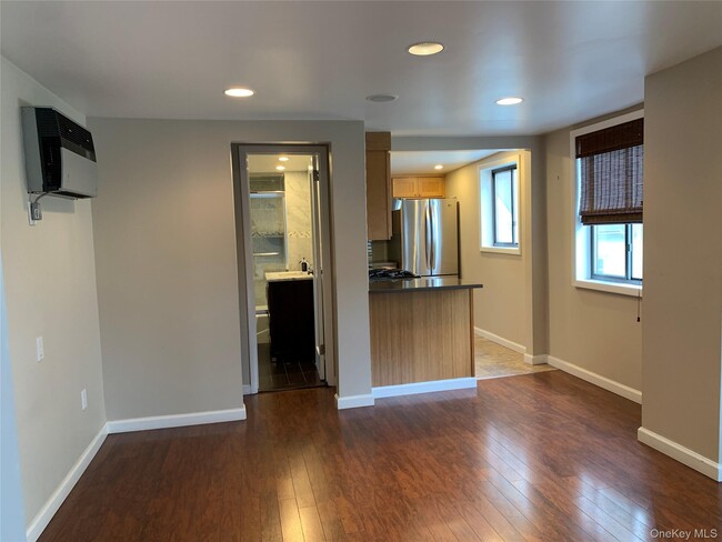 Photo - 19 Franklin Ave Unit 2nd Fl