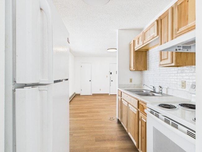 Photo - 401 Slater St Unit 6