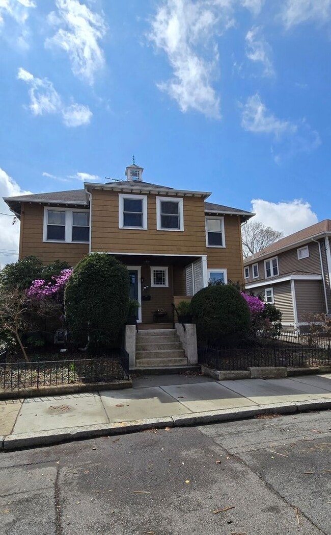 Photo - Comfortable 3-Bedroom Living with Outdoor Retreat in Brighton