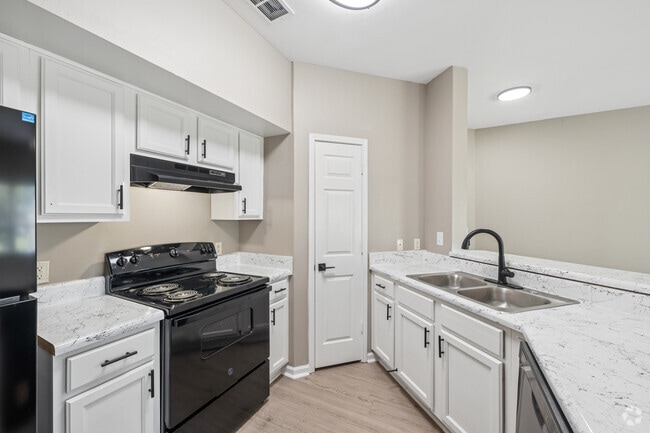 1BR, 1BA - 702SF - Kitchen - The Waterline