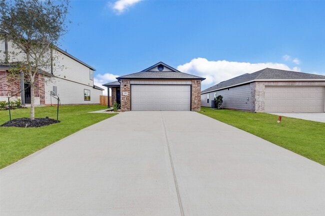Photo - 475 Dalloway St