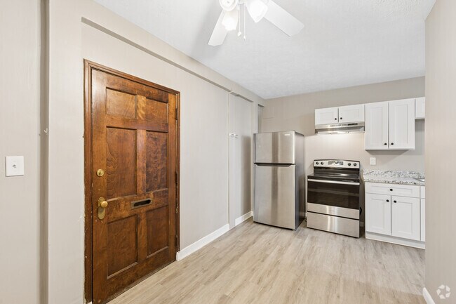 Studio, 1BA - 400SF - Living Room