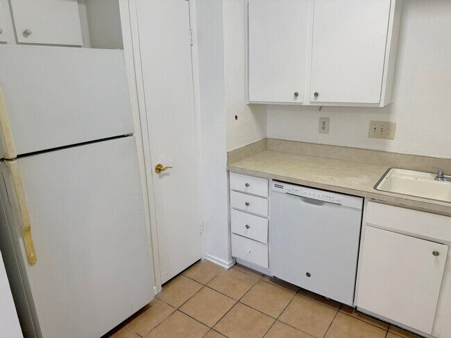 Photo - 5321 Pinewilde Dr Unit True