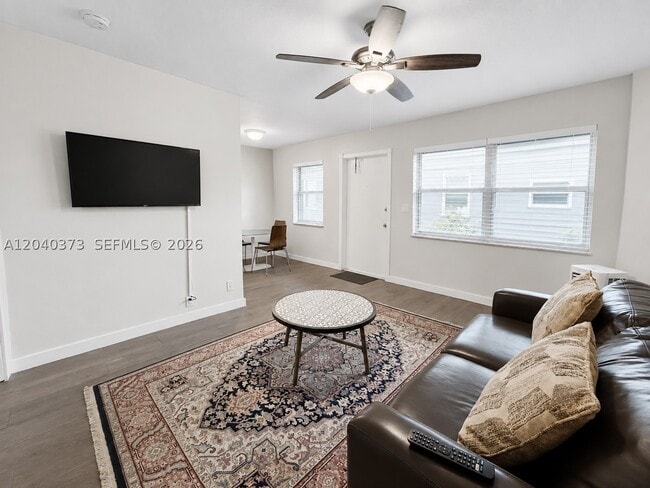 Photo - 1415 SW 1st Ave Unit 6