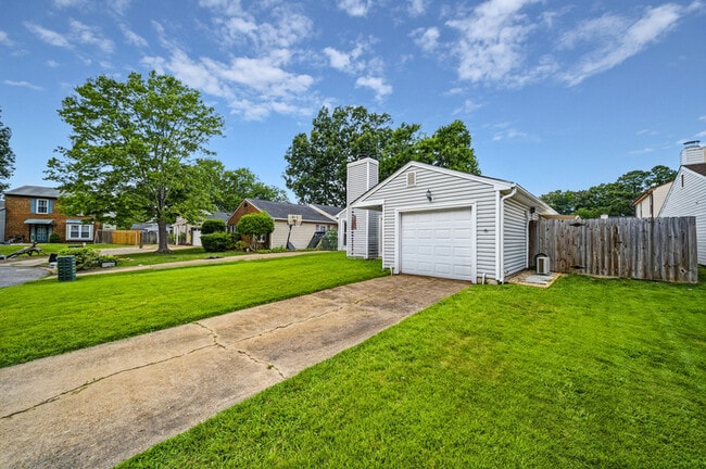 Photo - 1317 Faraid Ln