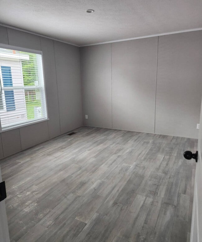 Photo - 37 Parkview Dr