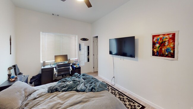 Photo - Private turfed yard!