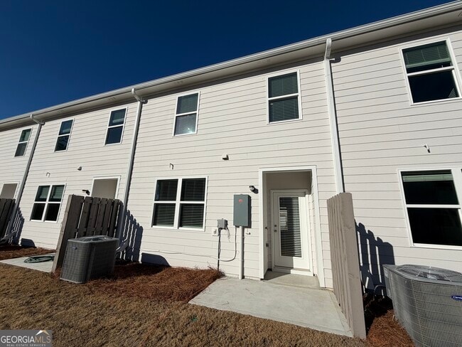 Photo - 3 Silverbell Ln NW