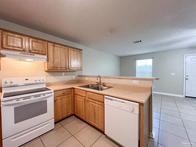 Photo - 1106 Fretz St