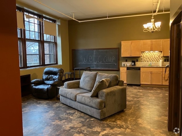 Building Photo - 410 W 2nd Ave Unit 30 Rental