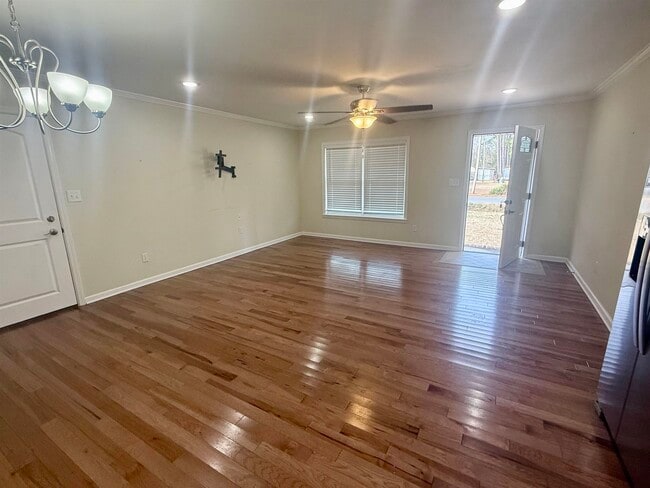 Photo - 770 West Virginia Rd