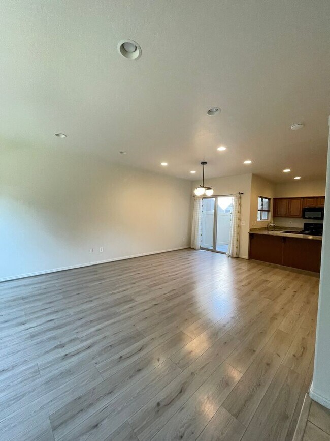 Modern 3Bedroom Townhome Townhome Rental in Lehi UT