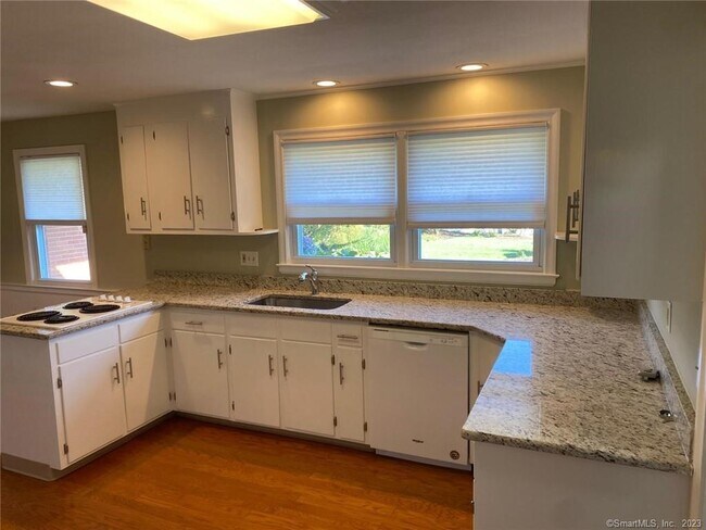 Photo - 11 Eastwood Rd