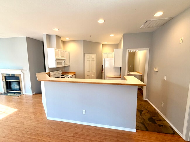 Photo - 440 S 51st Ct