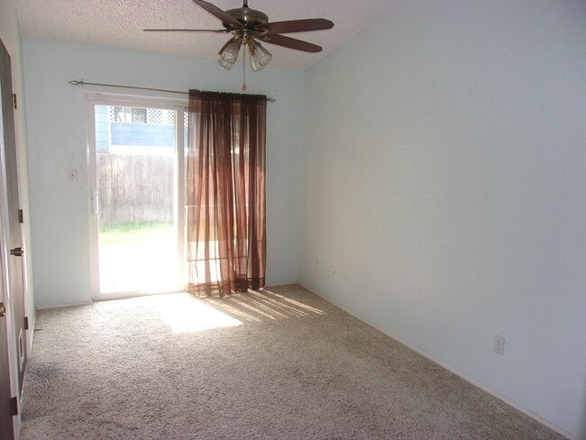 Photo - 1800 Corriedale Dr