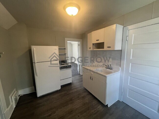 209 N Main St Unit 3