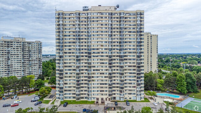 Building Photo - 8 Silver Maple Court