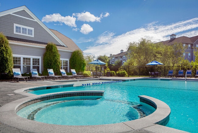 Pool & Spa - Seven Springs