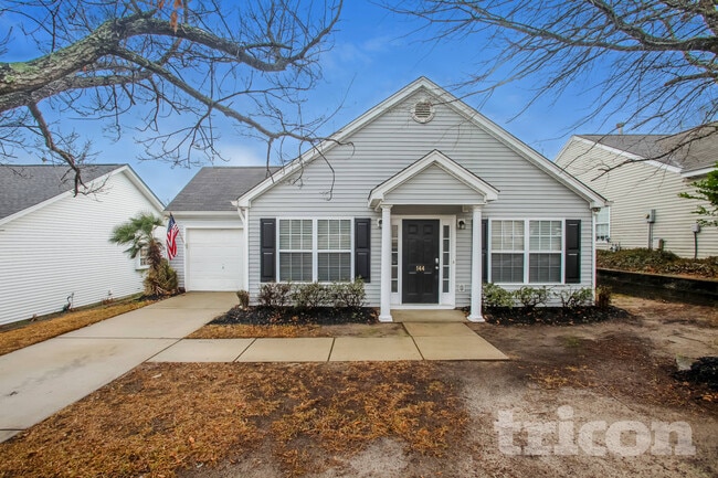 Building Photo - 144 Phoenix Ln